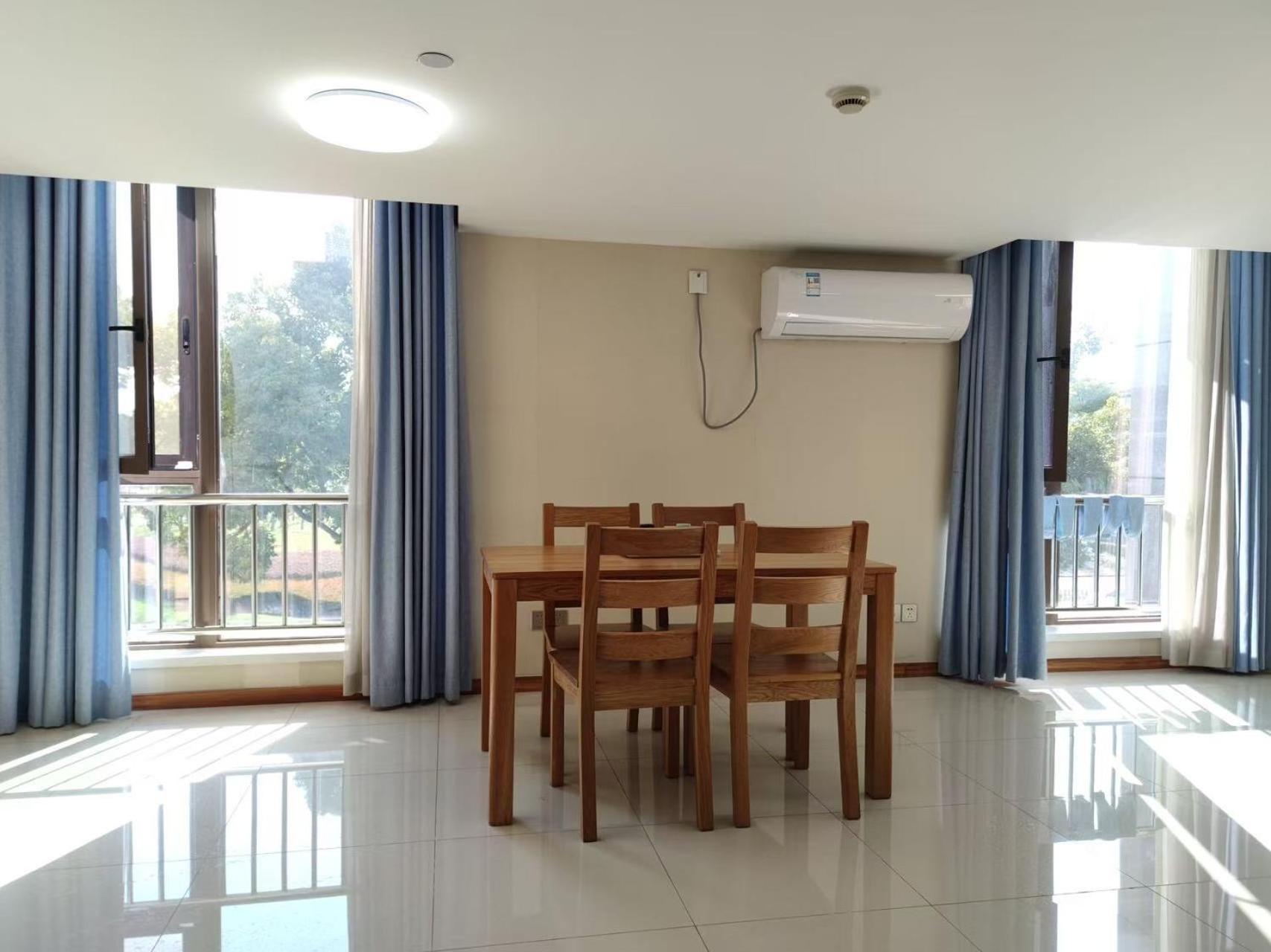 Inestin Shanghai Apt Waigaoqiao Luaran gambar